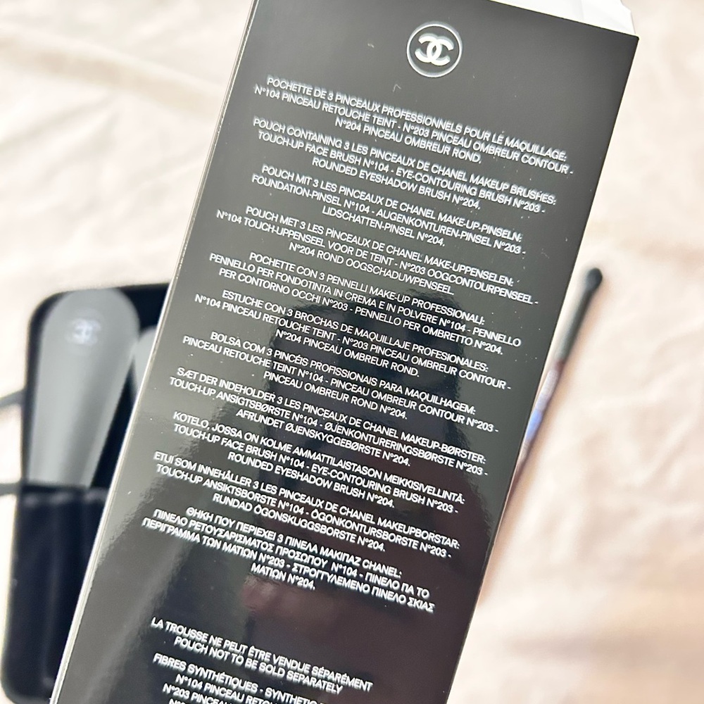 Chanel limited edition Rouge noir. - Picture 4 of 6